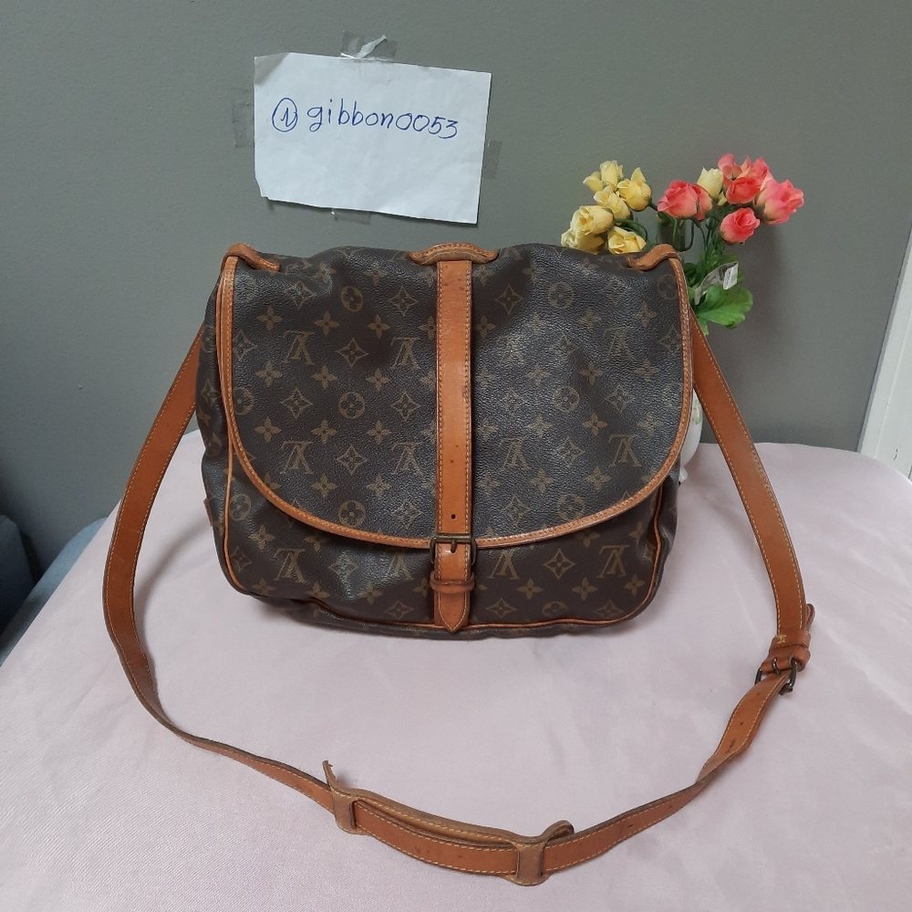 Authentic Louis Vuitton SAUMUR 35 monogram canvas Crossbody shoul… - Picture 1 of 16